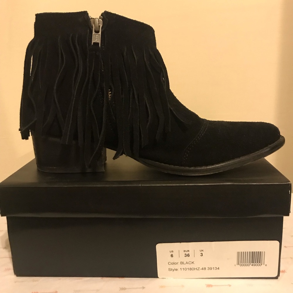 🌵 SHOE CULT FRINGE BOOTIES 🌵